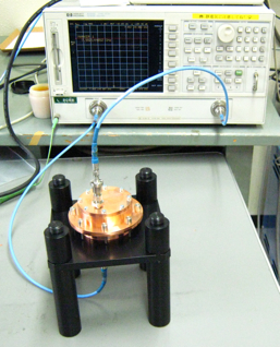 SUM-PLATE マイクロ波測定システム外観
